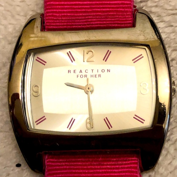 RECTION WATCH FOR HER - Picture 1 of 6